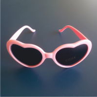 Herzbrille pink Modell " Wie cool ist das denn?"