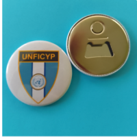 *Flaschenöffner mit Kühlschrankmagnet UNFICYP/AUSCON Wappen