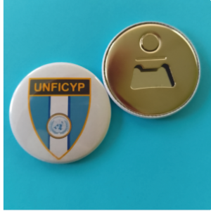 *Flaschenöffner mit Kühlschrankmagnet UNFICYP/AUSCON Wappen
